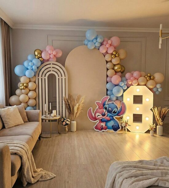 Tematiskā stāvfigūra- Stičs un rozā Angel