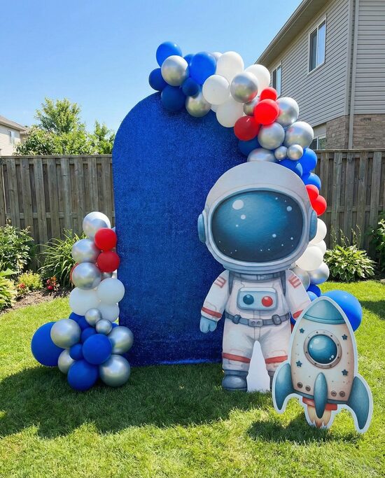 Kosmoss stāvfigūru komplekts