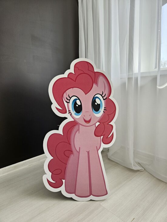 Tematiskā stāvfigūra- Ponijs (rozā)